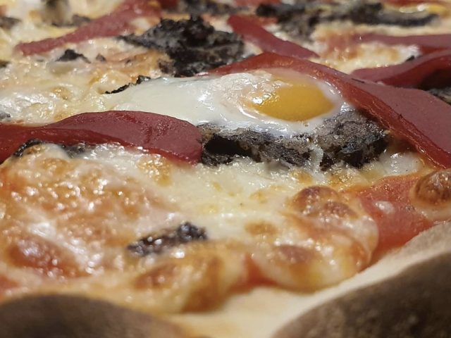 Pizzeria Adriano Horno de Leña