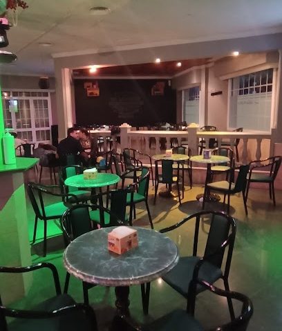 Cafetería y Terraza Tropic