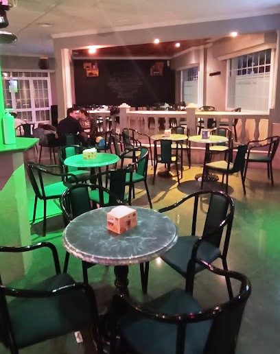 Cafetería y Terraza Tropic