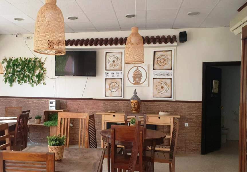 Espacio Interior de cafetería D'Aroma en Brenes