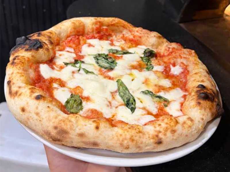 pizzería-la-rústica-cazalla-de-la-sierra