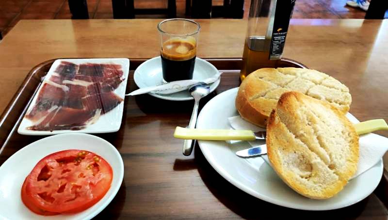 Panes especiales y tostadas de La Casineta para desayunos en Dos Hermanas
